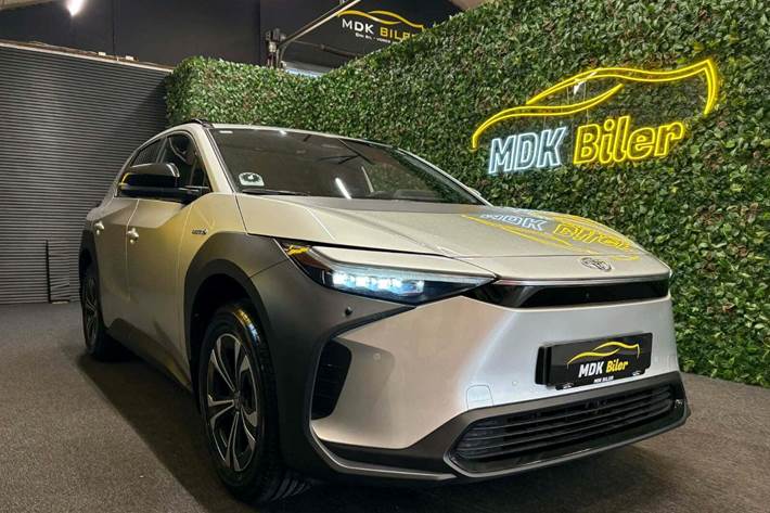 undefined Toyota BZ4X fra 2022 set udefra