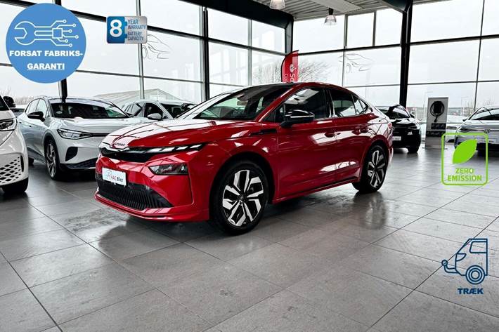 Rød Skoda Enyaq fra 2026 set udefra