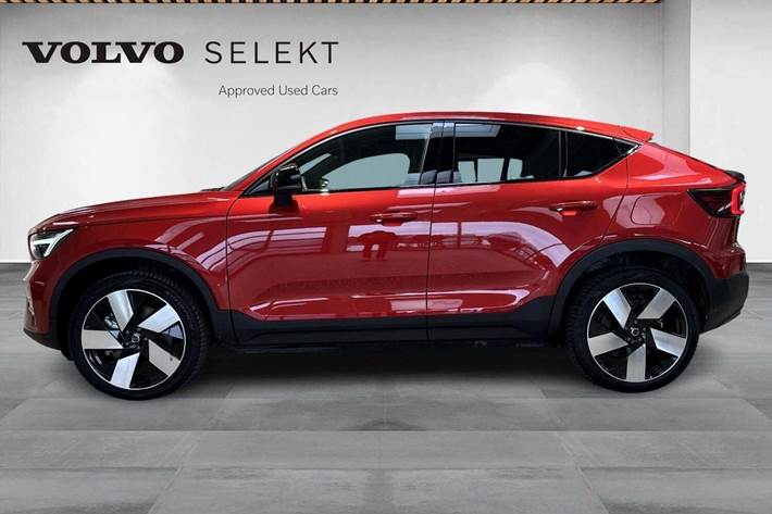 Rød Volvo C40 fra 2024