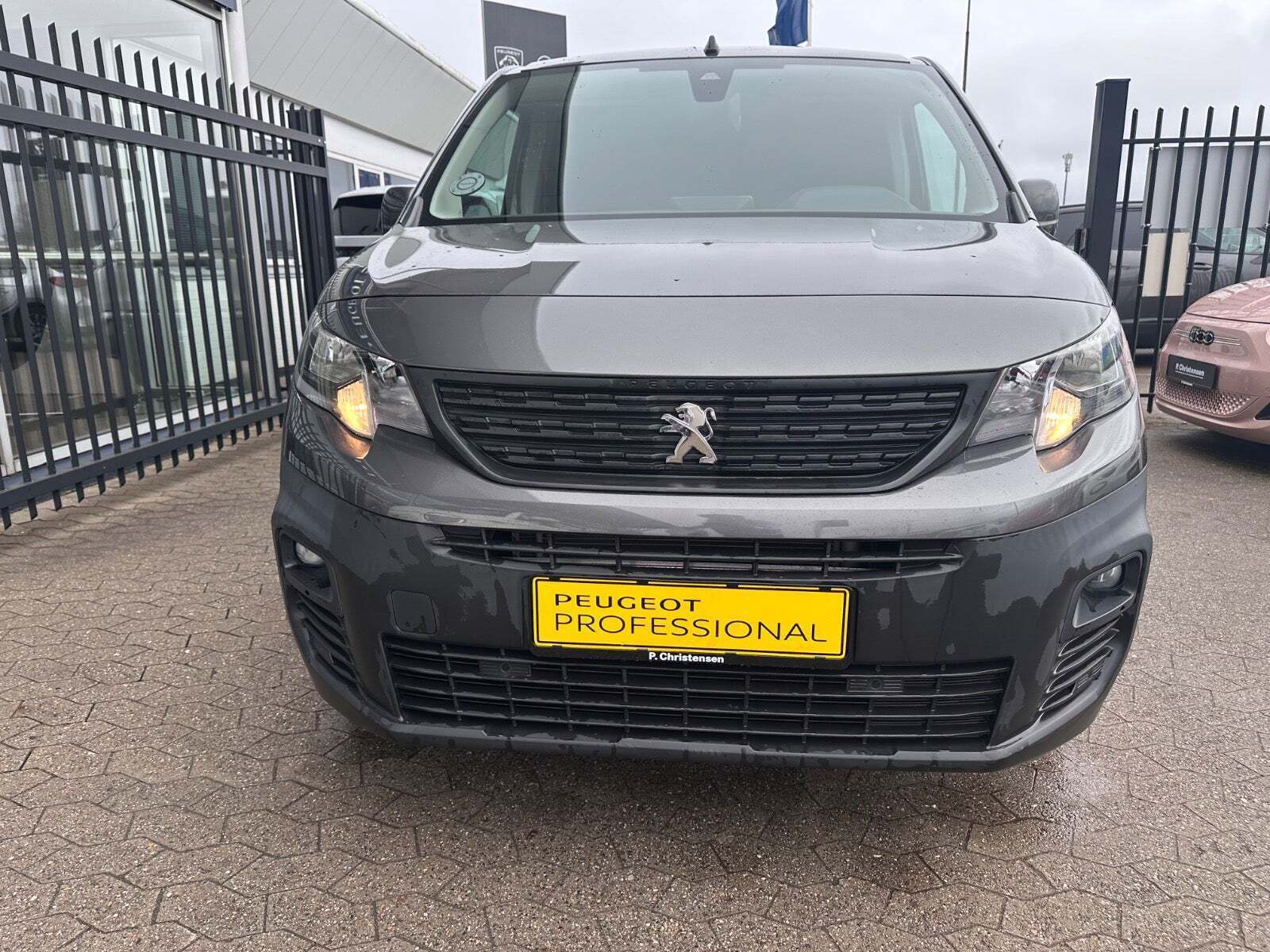 Peugeot Partner 1,2 PureTech 130 L2V2 Ultimate EAT8 Van