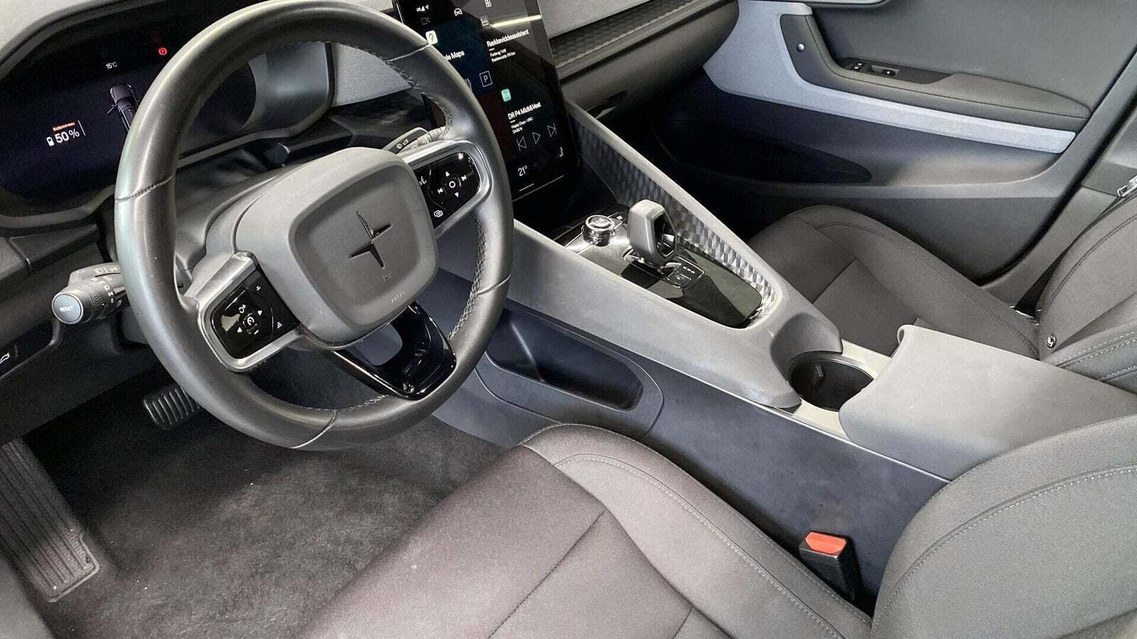 Hvid Polestar 2 fra 2023