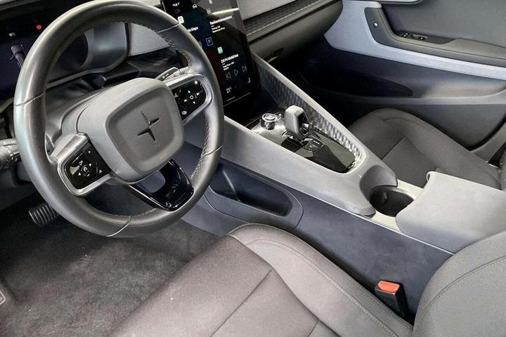 Hvid Polestar 2 fra 2023