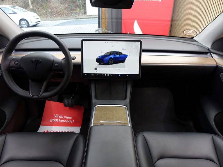 Tesla Model Y Long Range AWD