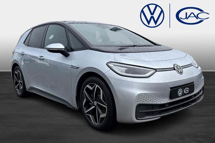 Sølv VW ID.3 fra 2022 set udefra