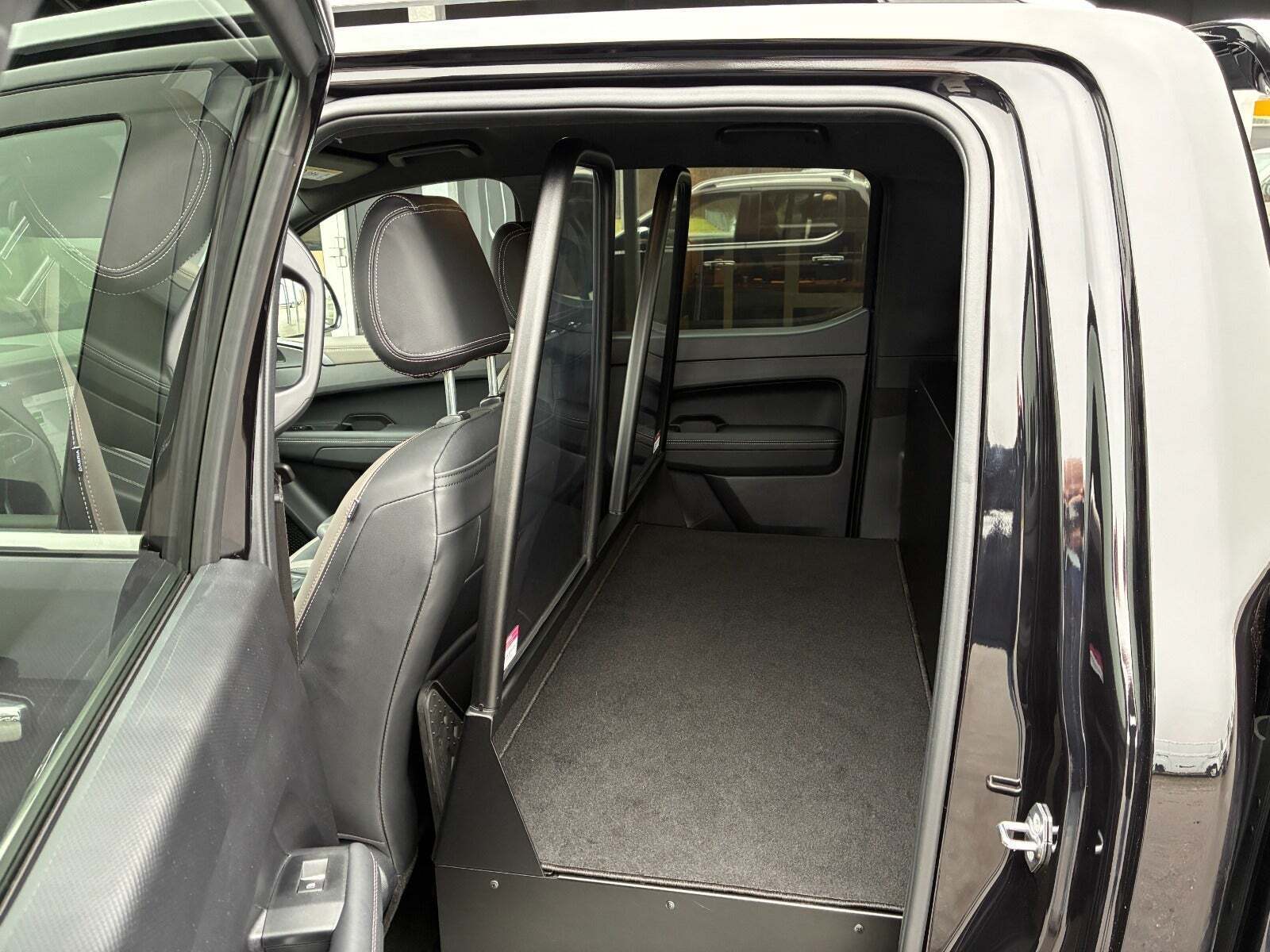 Sort VW Amarok fra 2025