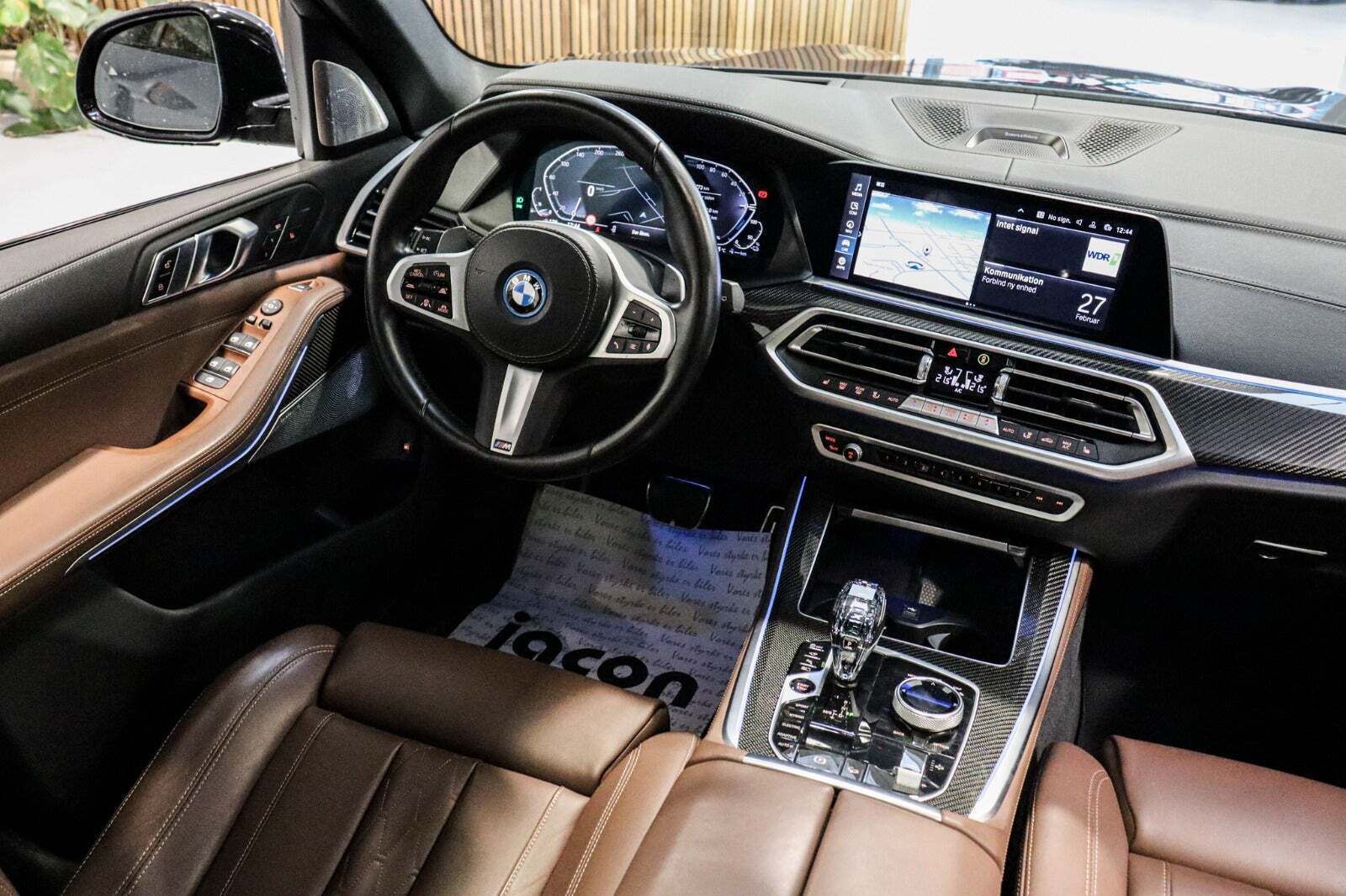 Grå BMW X5 fra 2022