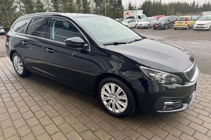 Sort Peugeot 308 fra 2021