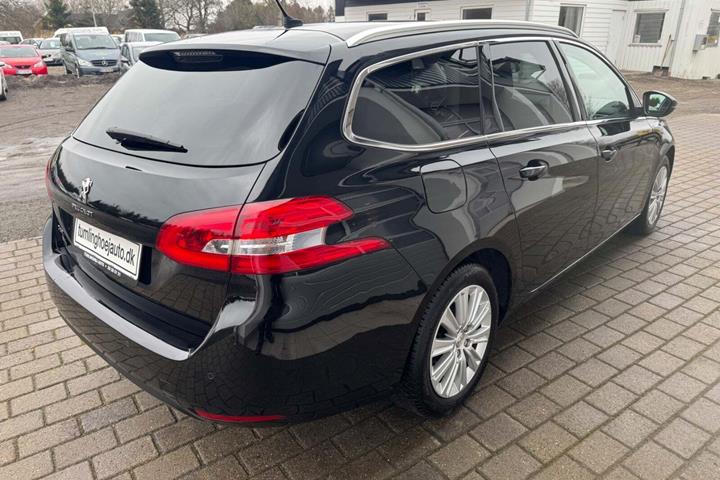 Sort Peugeot 308 fra 2021