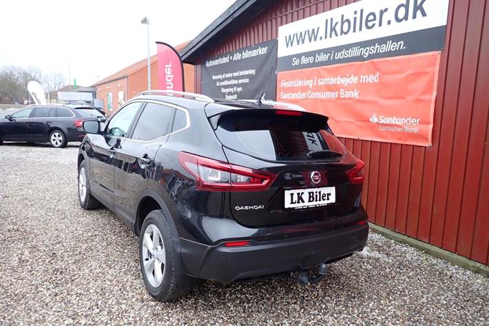 Sort Nissan Qashqai fra 2019