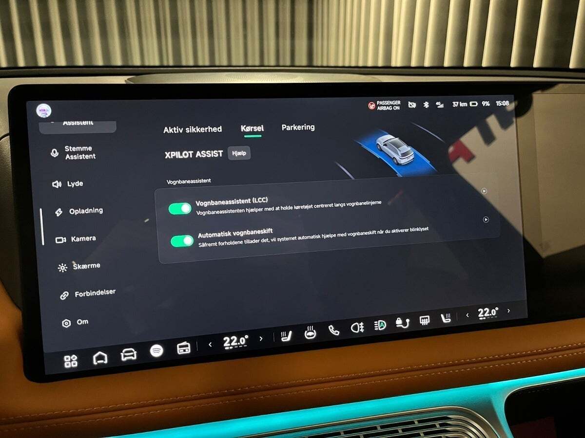 Grå Xpeng G9 fra 2024
