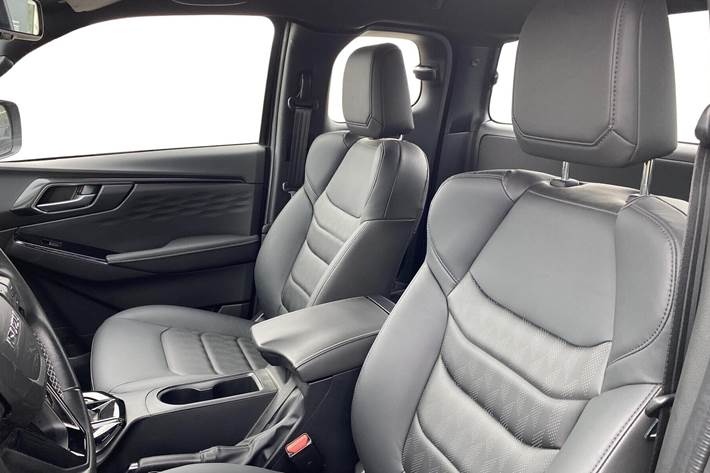 Sort Isuzu D-Max fra 2025