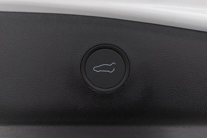 Hvid Tesla Model 3 fra 2022