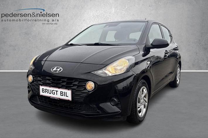 Sort Hyundai i10 fra 2021 set udefra