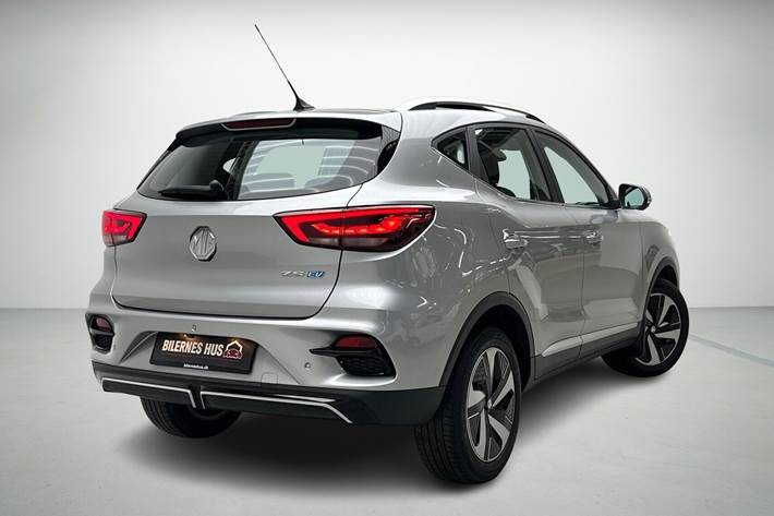Grå MG ZS EV fra 2022
