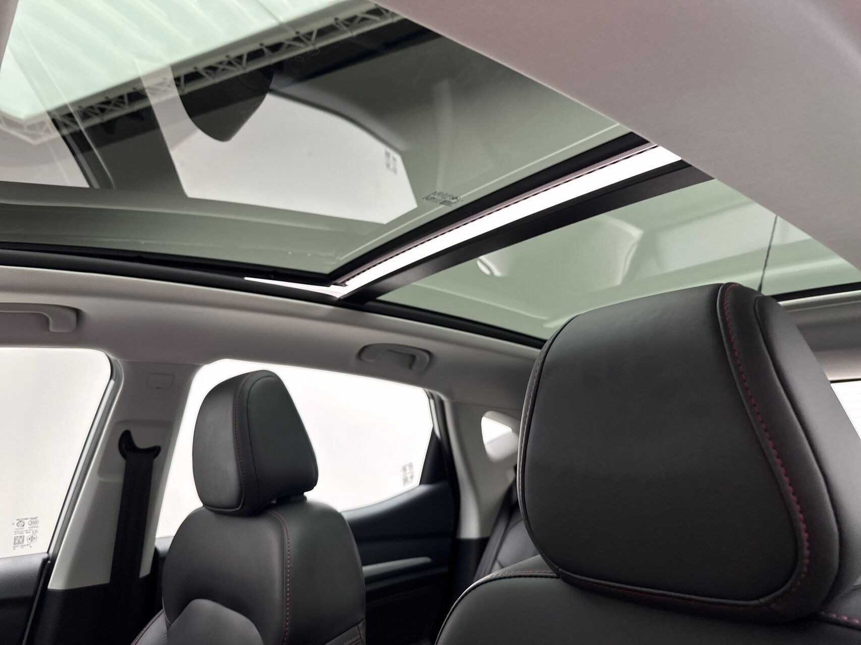 Grå MG ZS EV fra 2022