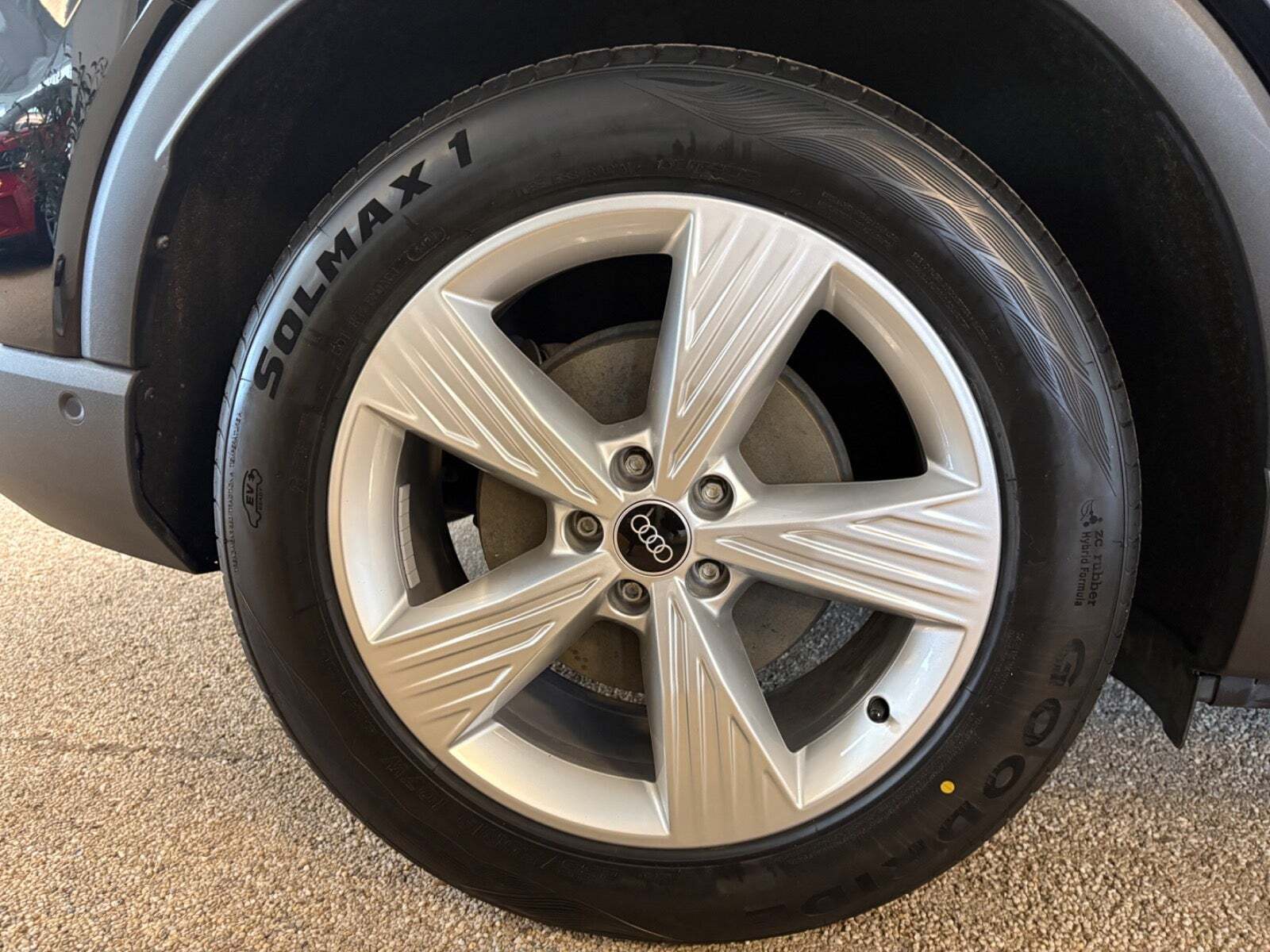 Sort Audi Q4 e-tron fra 2023