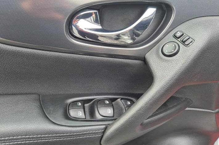 Grå Nissan Qashqai fra 2019