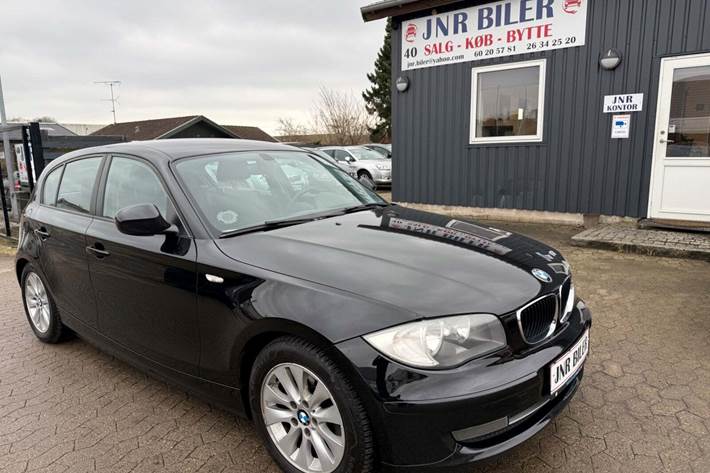 undefined BMW 116d fra 2011 set udefra
