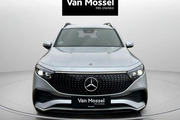 Sølv Mercedes EQB250+ fra 2025