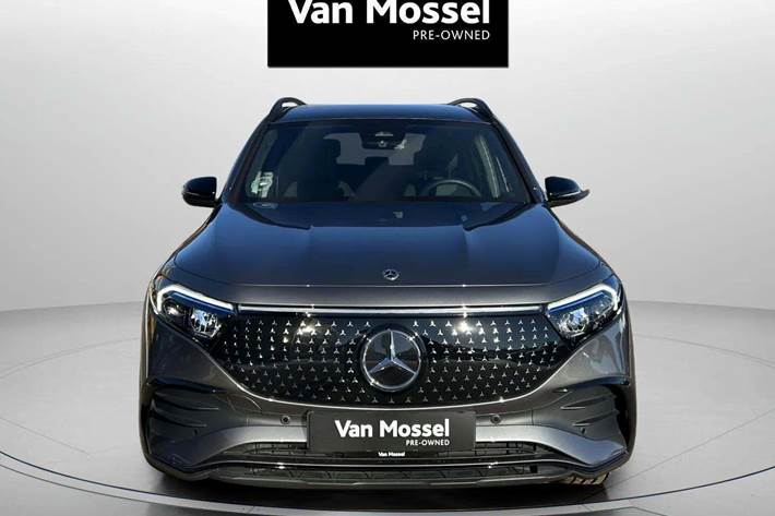 Grå Mercedes EQB250+ fra 2025