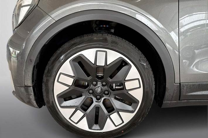 Grå Ford Explorer fra 2024