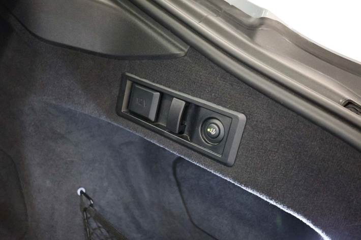 Grå BMW i4 fra 2023