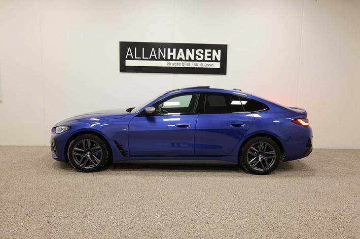 Blå BMW i4 fra 2023