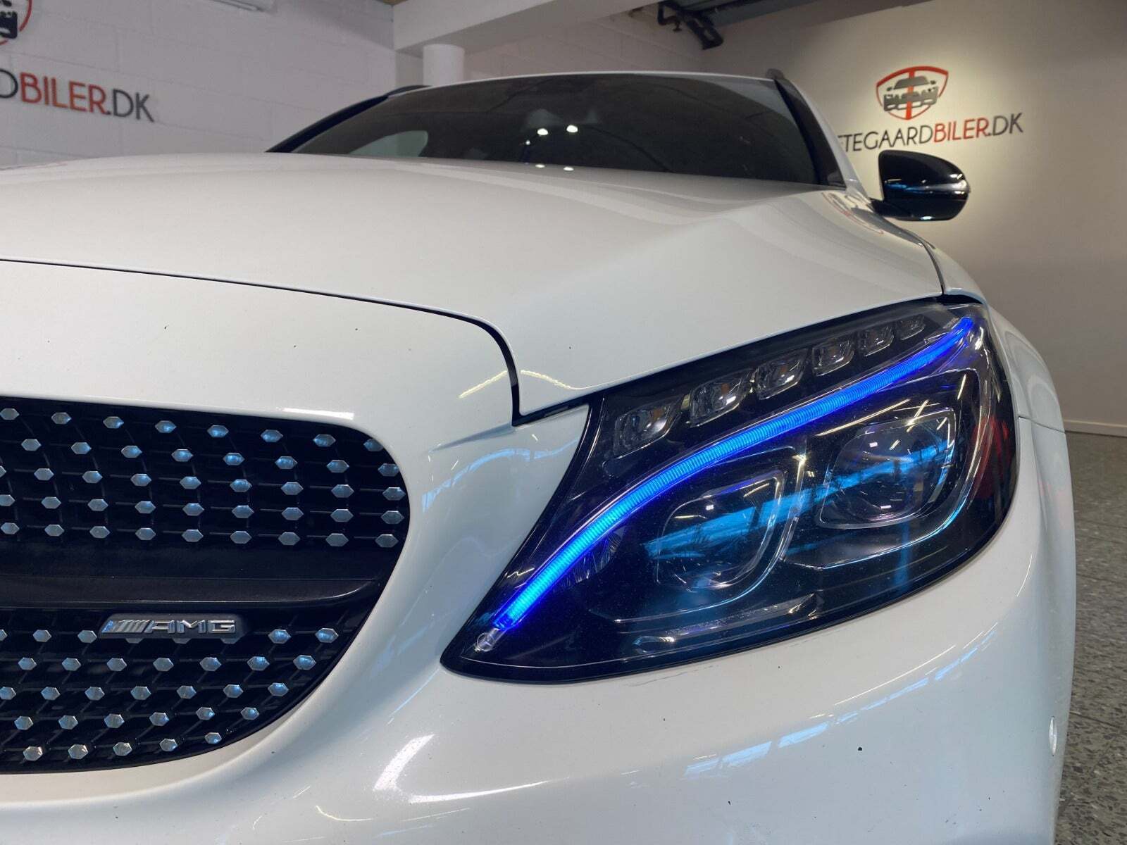 Hvid Mercedes C43 fra 2016