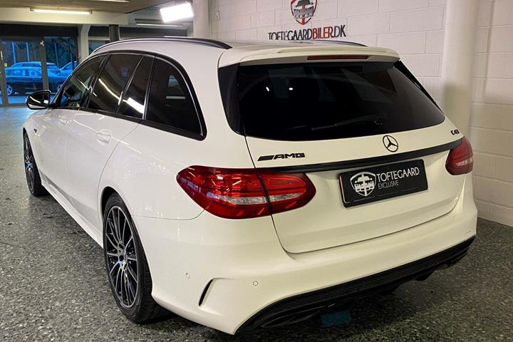 Hvid Mercedes C43 fra 2016