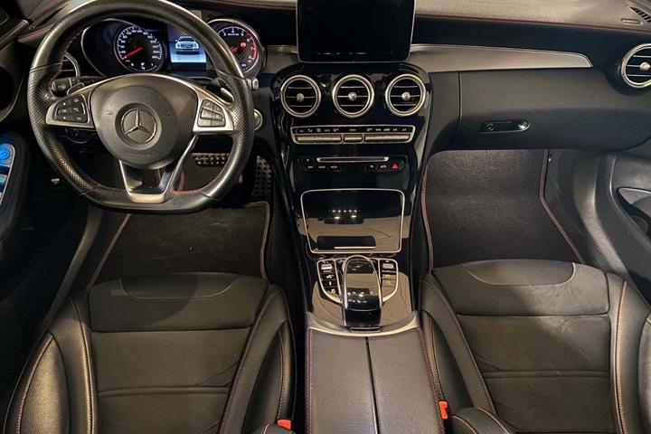 Hvid Mercedes C43 fra 2016