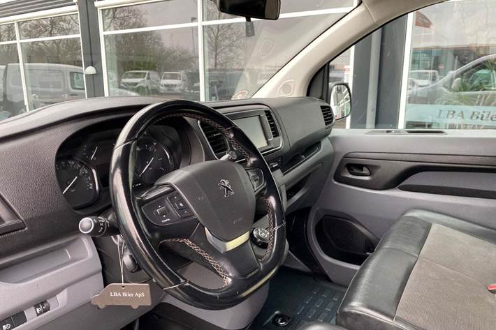 Hvid Peugeot Expert fra 2021