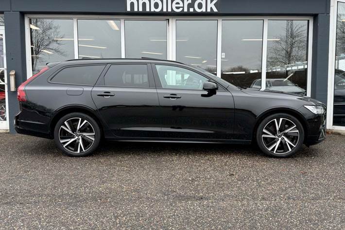 Sort Volvo V90 fra 2022