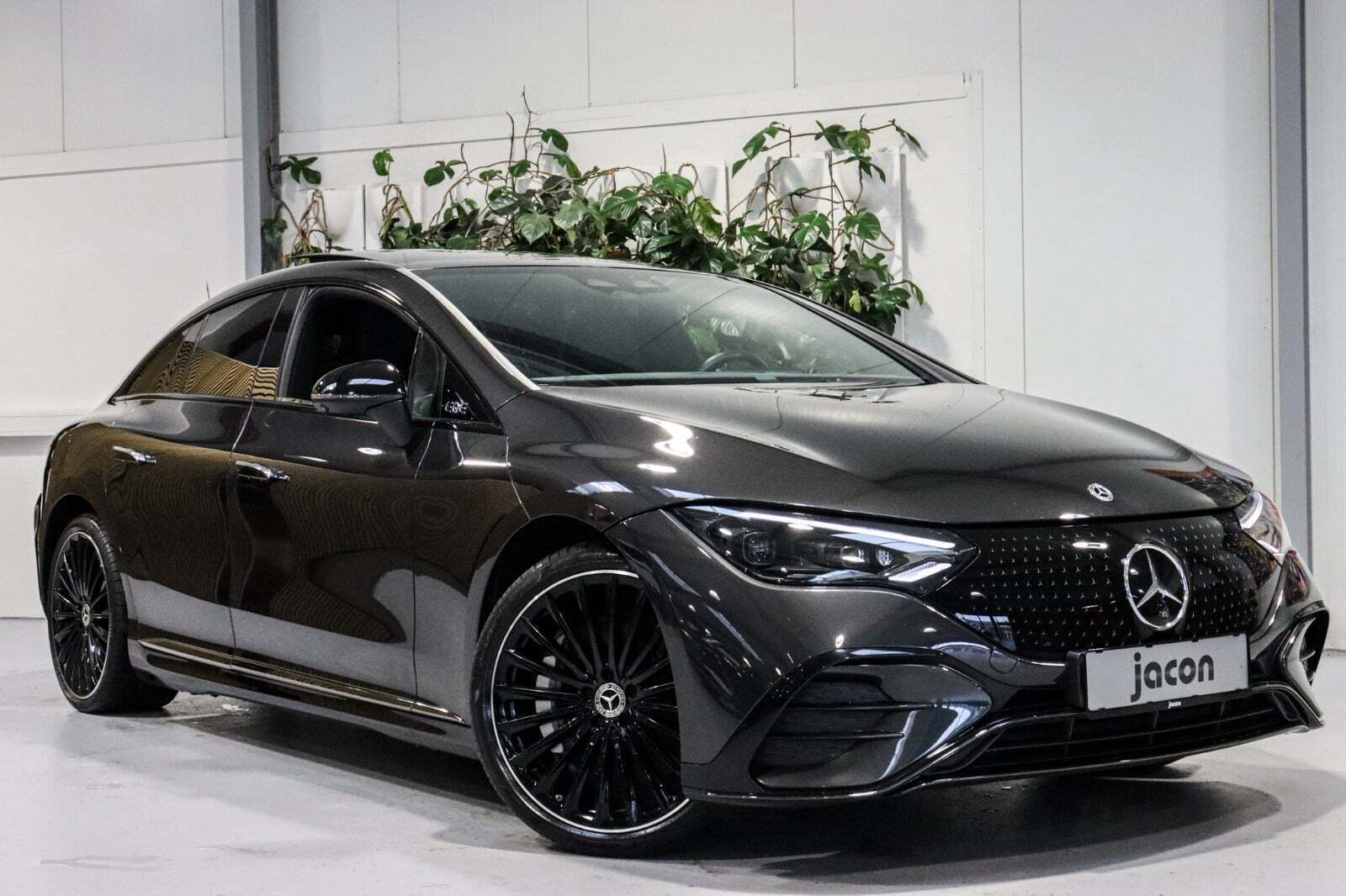 Mercedes EQE350 AMG Line