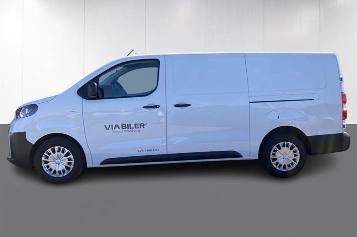 Hvid Toyota ProAce fra 2024