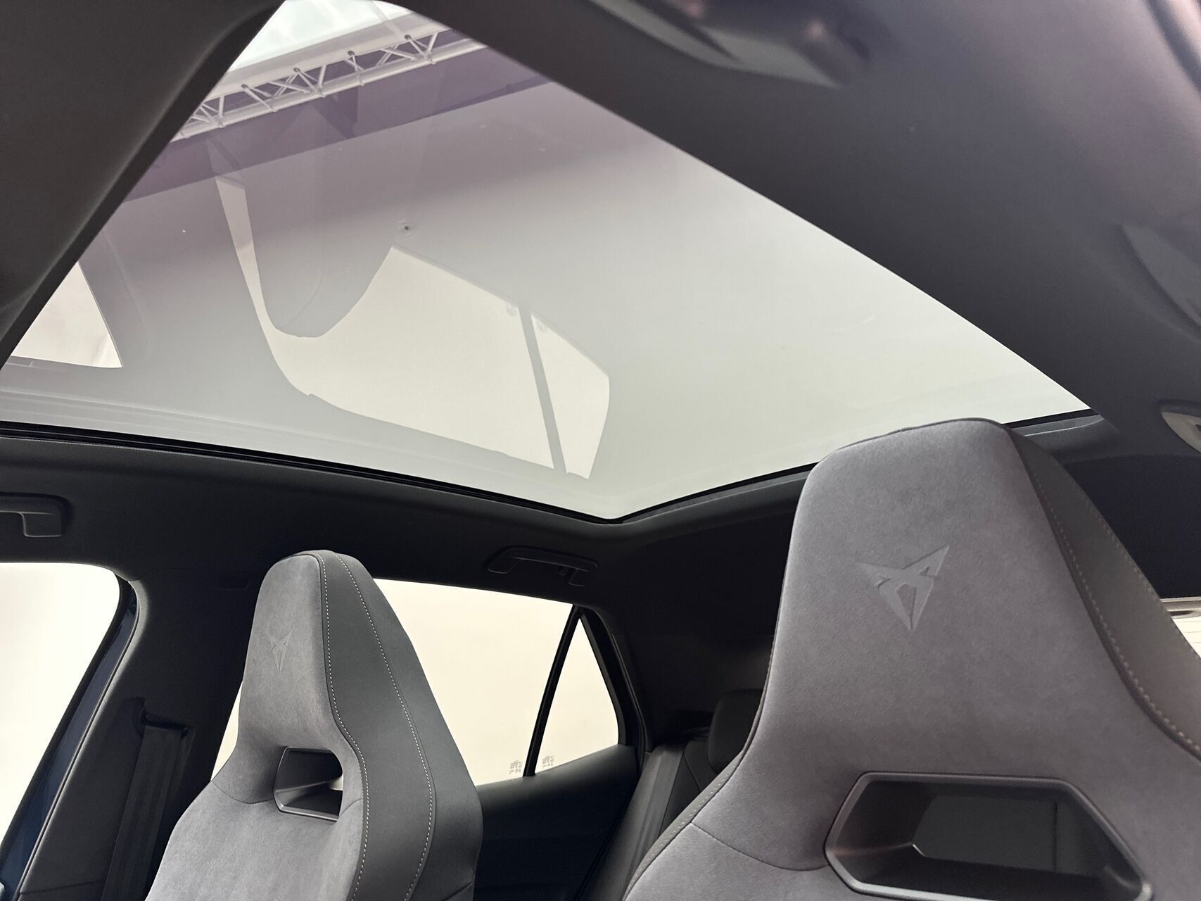 Blå Cupra Born fra 2023