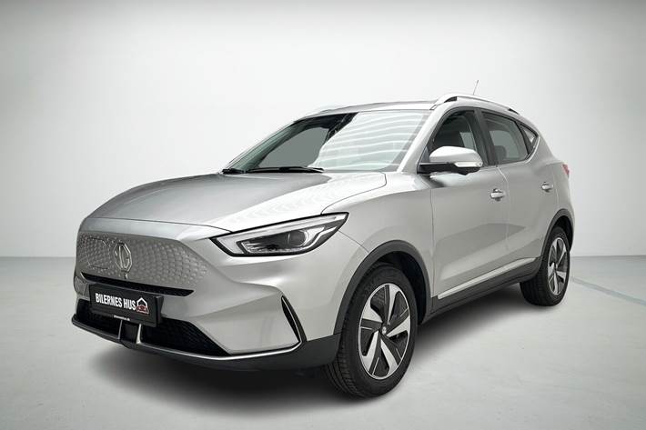 Grå MG ZS EV fra 2022 set udefra