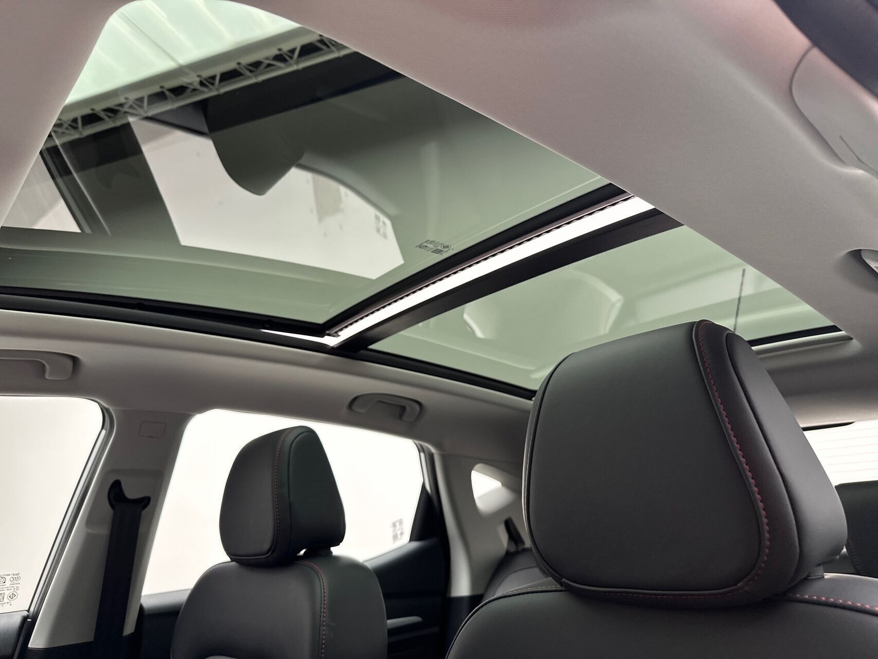 Grå MG ZS EV fra 2022