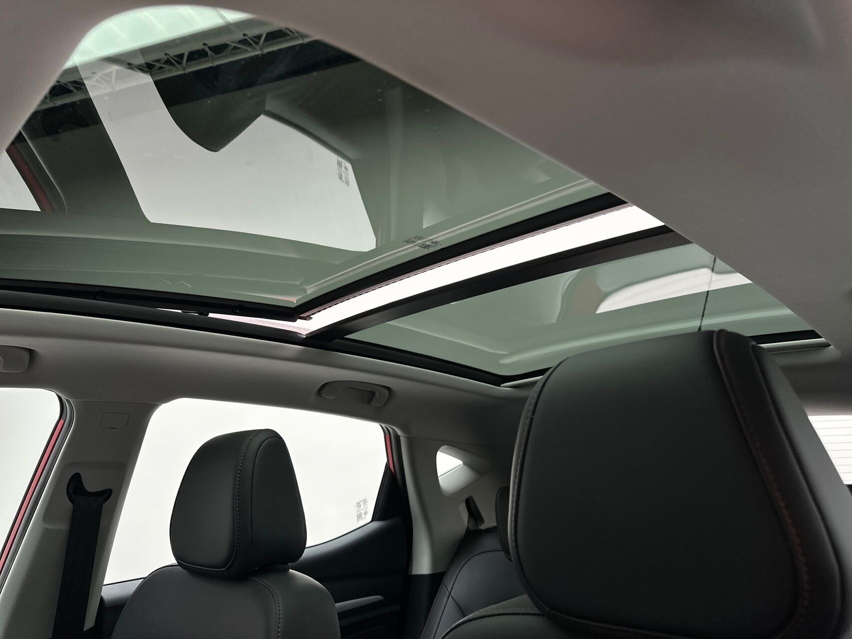 Rød MG ZS EV fra 2022