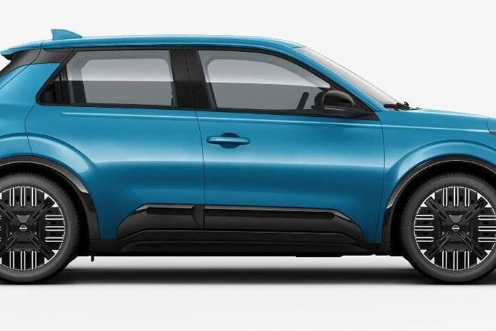 Blå Nissan Micra fra 2025