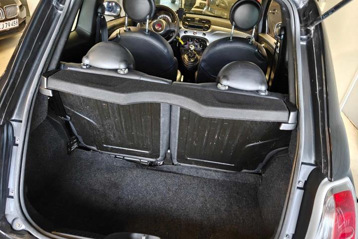 Gul Fiat 500 fra 2012