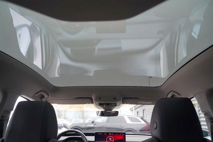 Hvid Skoda Enyaq fra 2023