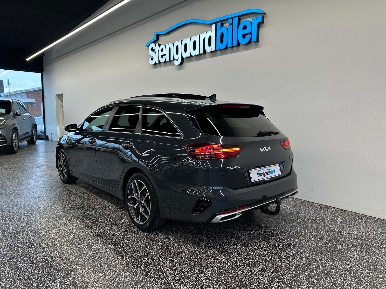 Kia Ceed 1,6 PHEV Upgrade Premium SW DCT