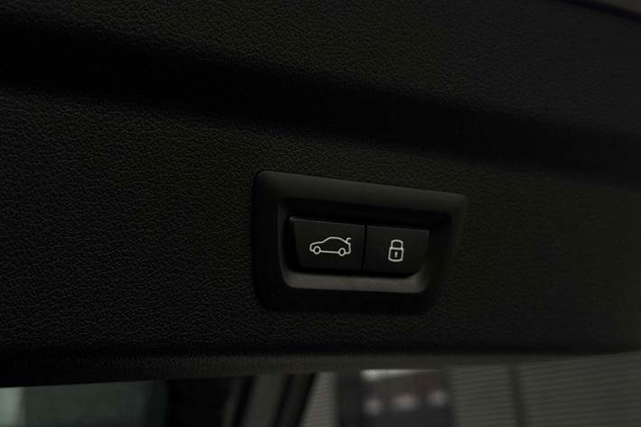 Rød BMW iX2 fra 2024