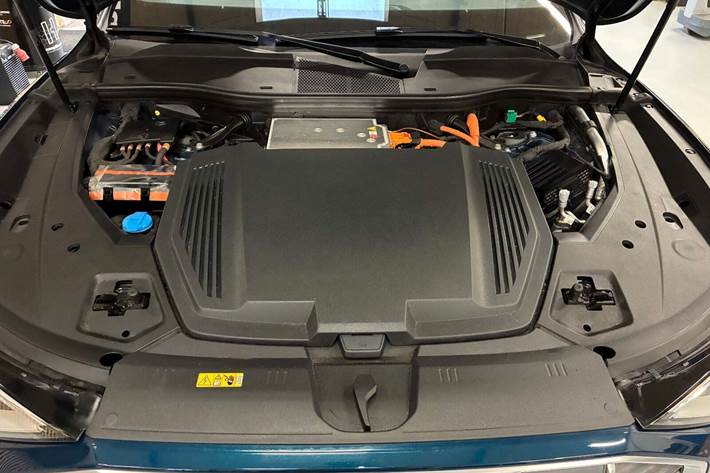 Blå Audi e-tron fra 2022