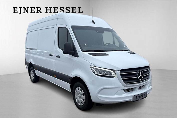 Hvid Mercedes Sprinter 317 fra 2023