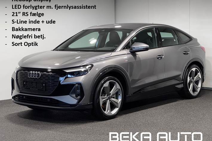 Grå Audi Q4 e-tron fra 2023 set udefra