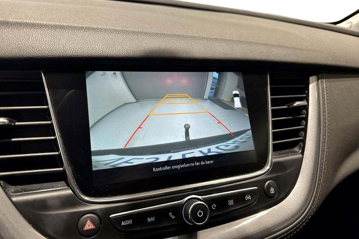 Grå Opel Grandland X fra 2021