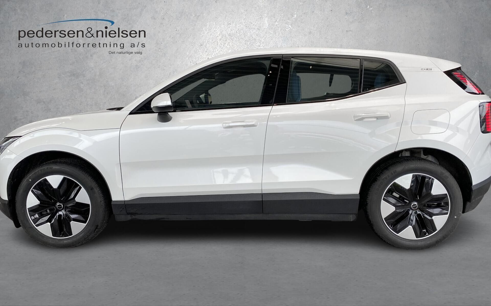 Volvo EX30 Single Motor Extended Range Core 272HK 5d Aut.