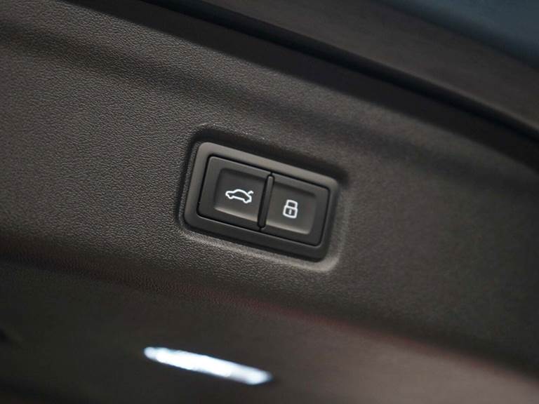 Audi Q6 e-tron S-line performance