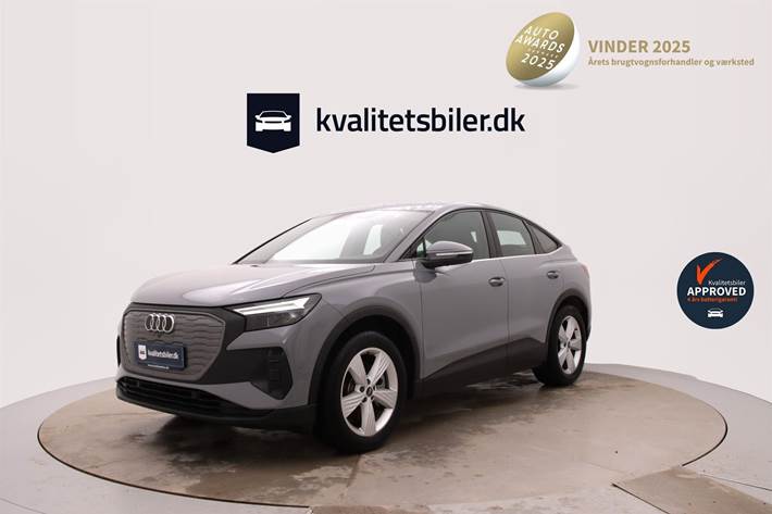 Grå Audi Q4 fra 2023 set udefra